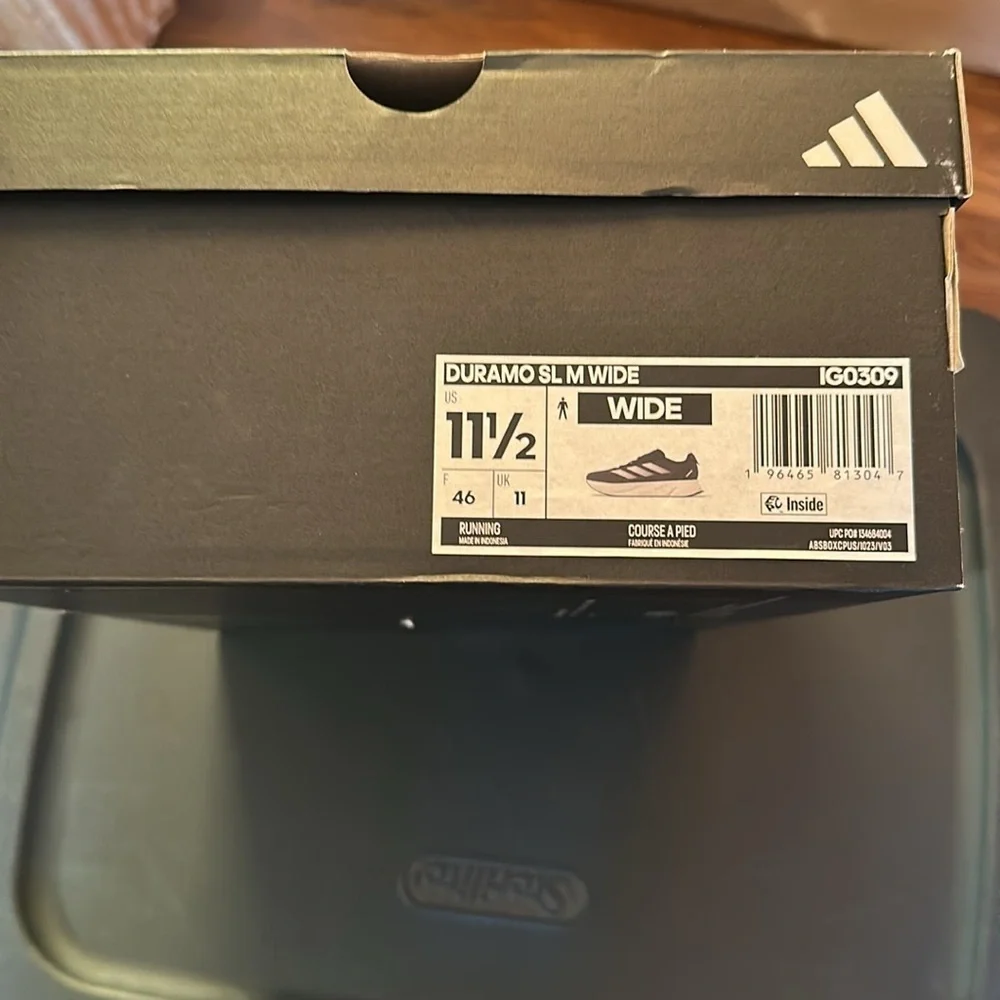 Adidas Men’s Durango SL Wide Black& White Size 11.5 Wide